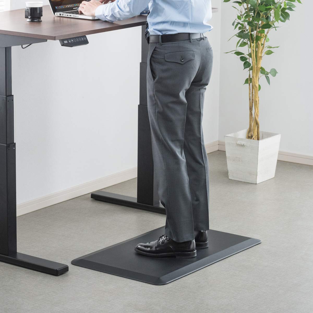 Amazon.co.jp: 疲労軽減マット 厚さ2㎝ 3層構造 ブラック